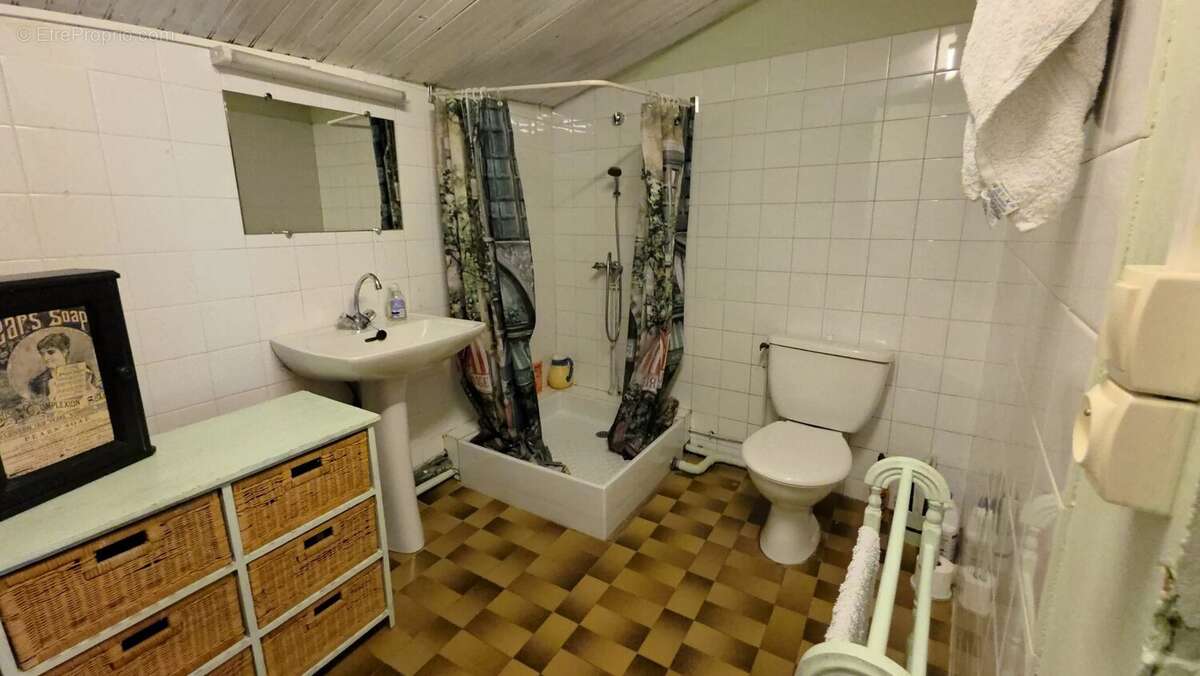 Maison à BUSSIERE-POITEVINE