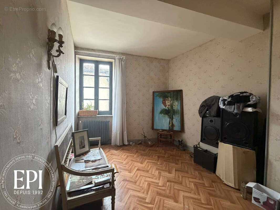 Maison à VILLENEUVE-MINERVOIS