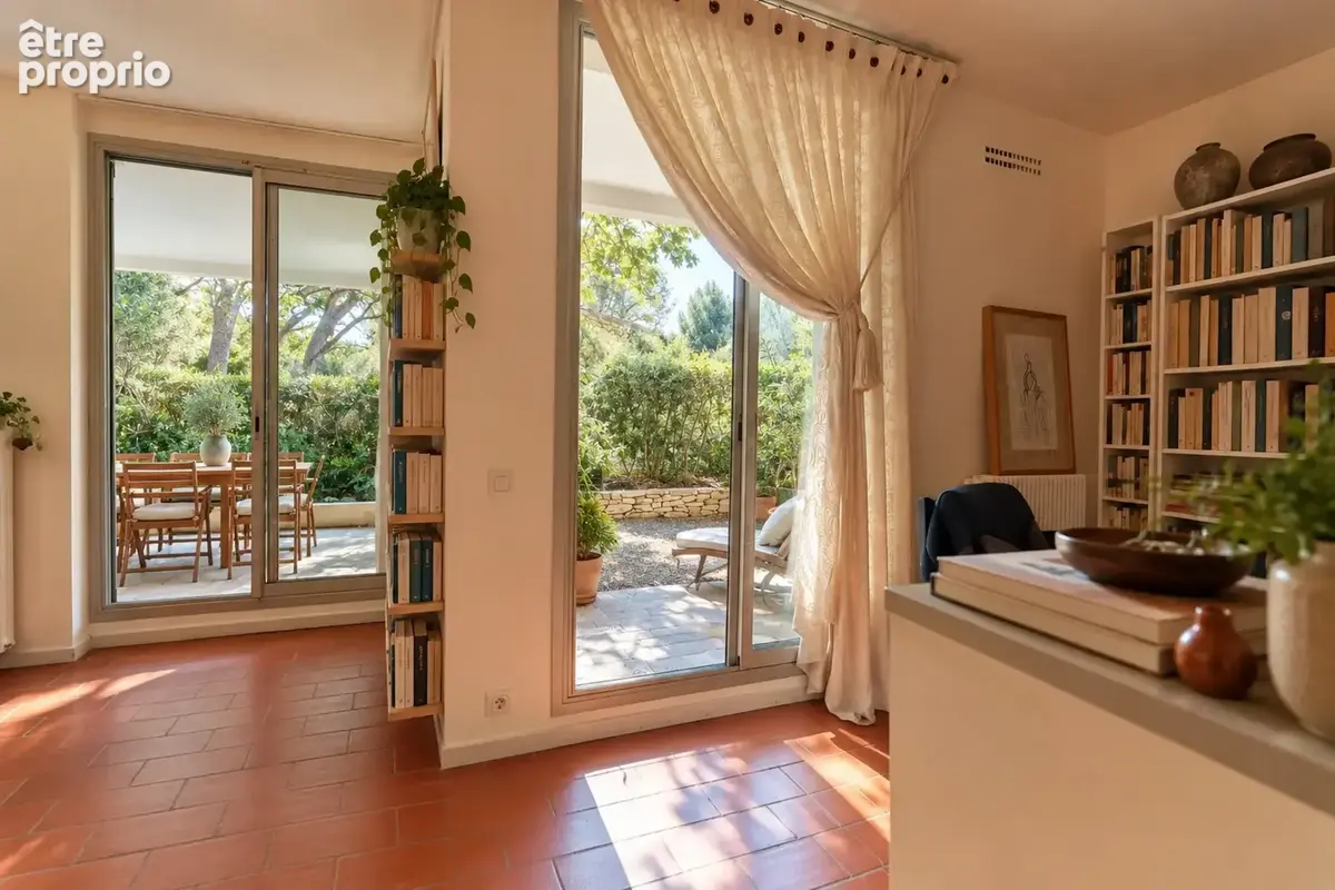 Les hameaux de la torse – 96 m² en rez-de-jardin avec terrasses - piscine - tout à pied - photo 8