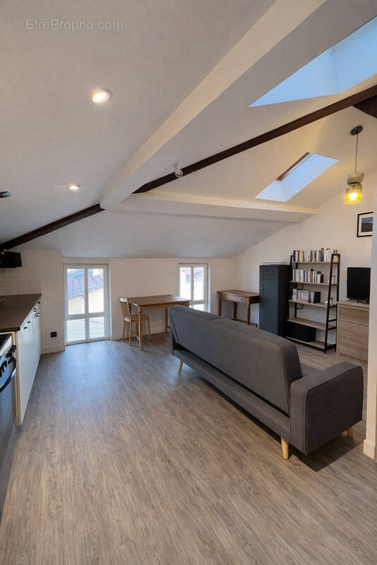 Appartement à SAINT-SYMPHORIEN-D'OZON