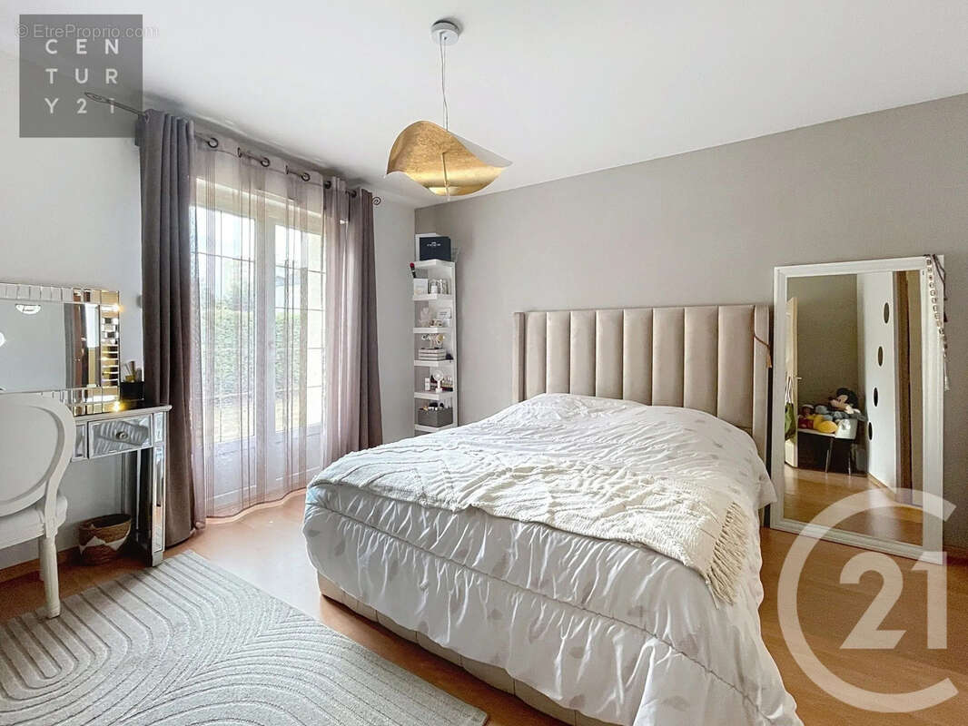 Maison 202 m² à Troyes  - photo 10