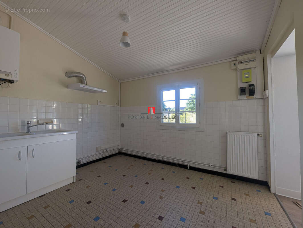Maison 76 m² à Villeneuve  - photo 2