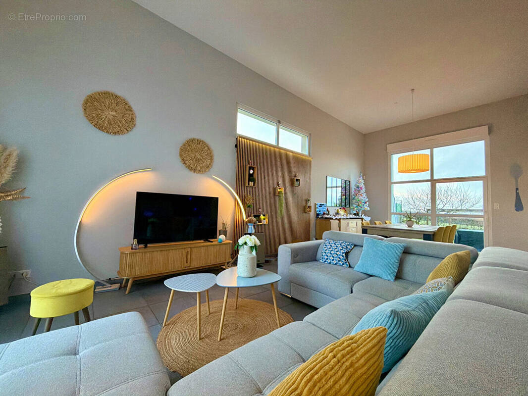 Maison à MONTOIS-LA-MONTAGNE