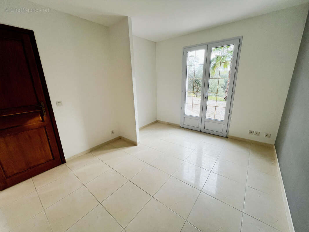 Maison à LA MOTTE