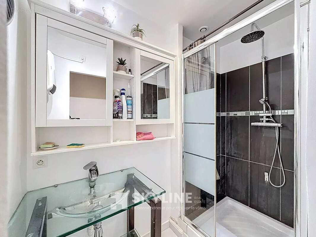 Appartement à MARSEILLE-6E