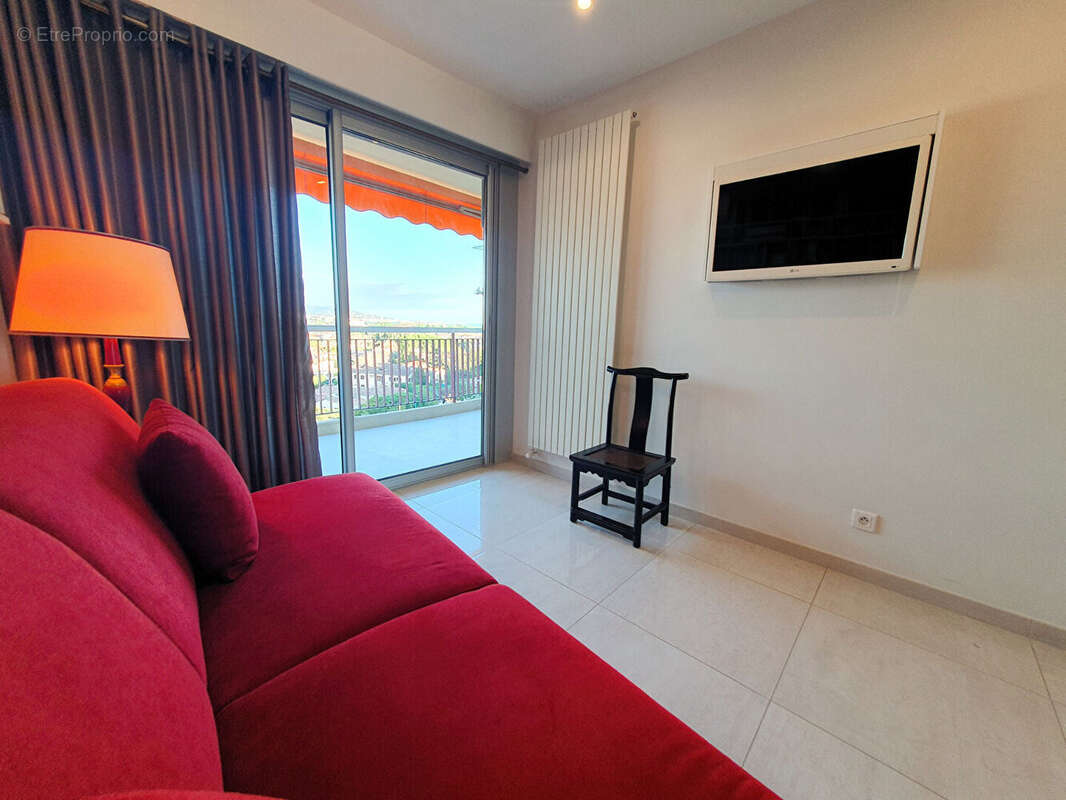 Appartement à MANDELIEU-LA-NAPOULE