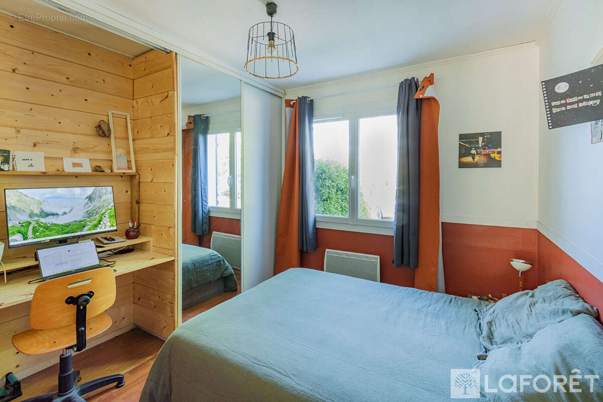 Maison à AMBARES-ET-LAGRAVE