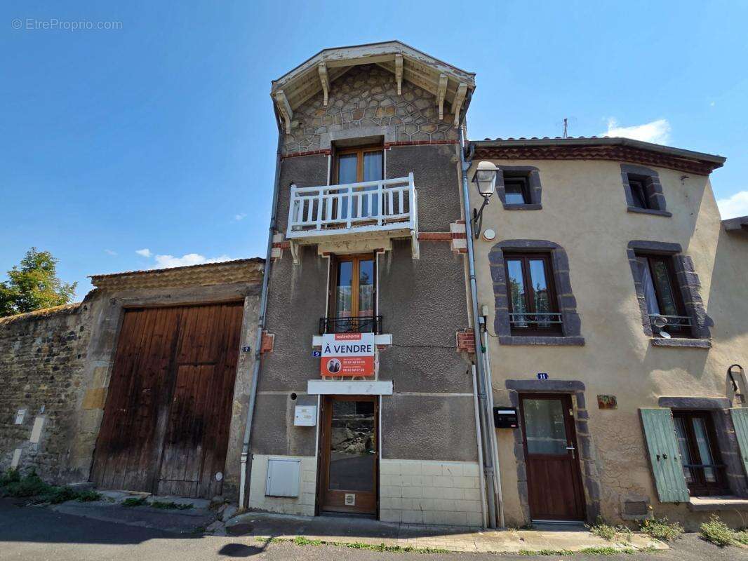 *** exclusivite *** jolie maison de ville au coeur de billom 63160 *** - photo 8