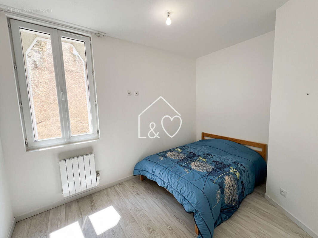 Maison à NIEUL-LE-DOLENT