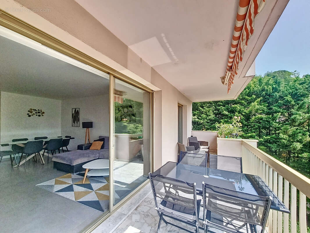 Appartement à VENCE
