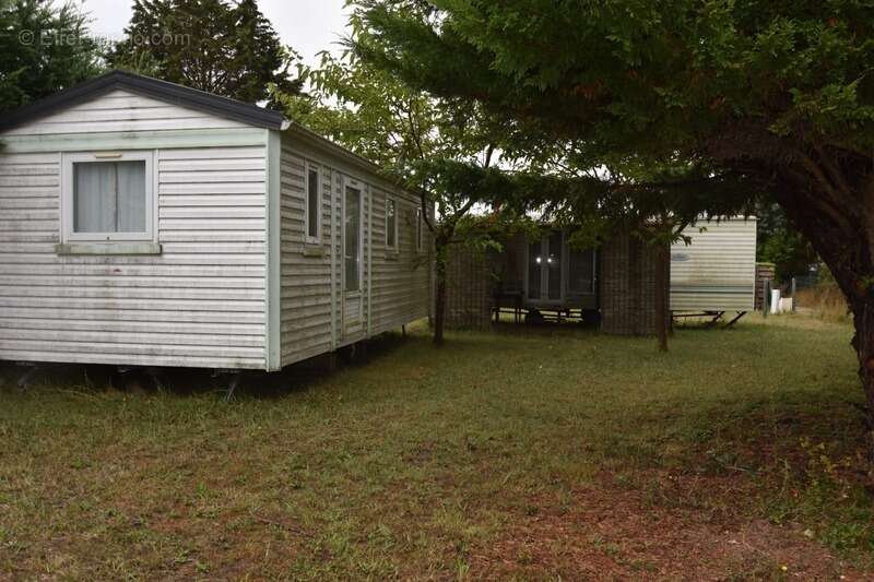 Terrain à SAINT-GEORGES-D&#039;OLERON
