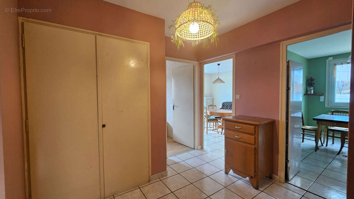 Appartement à DOUVAINE