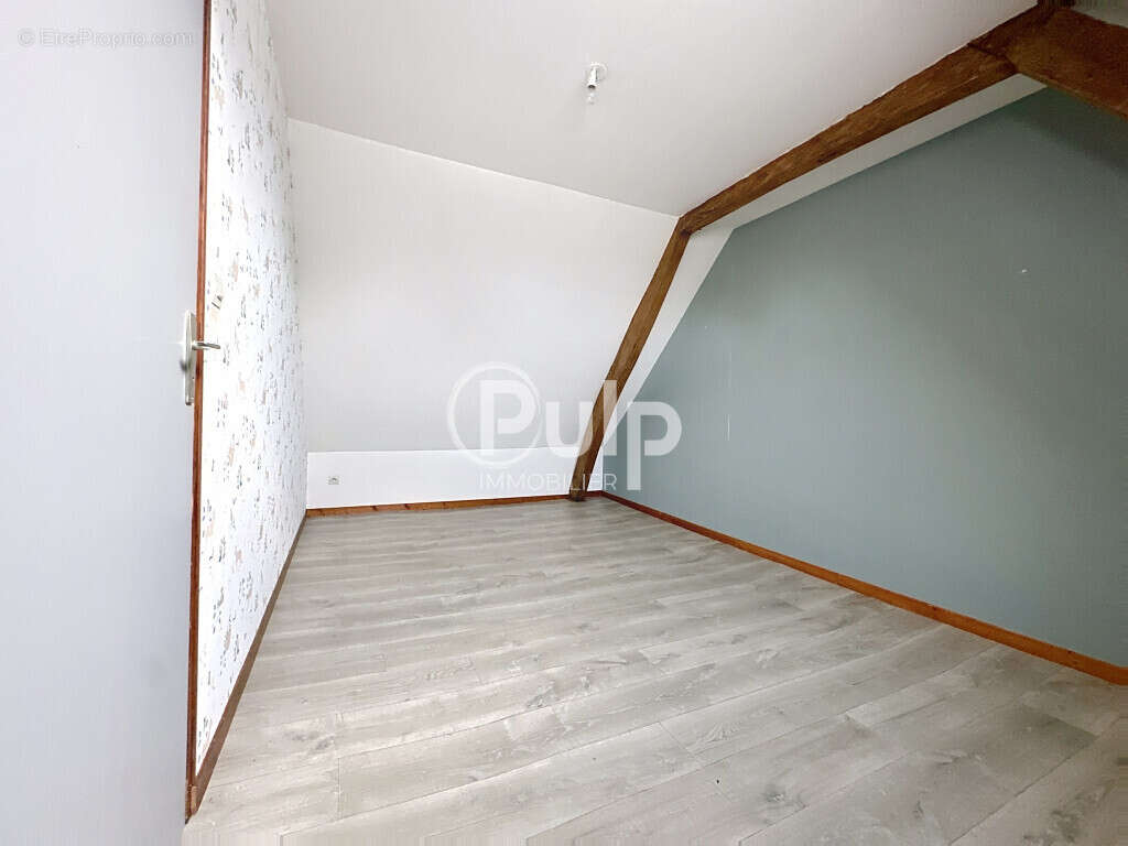 Maison à REGNAUVILLE