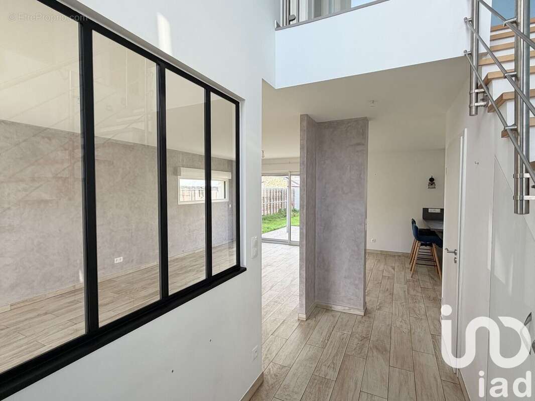 Photo 3 - Maison à POURNOY-LA-GRASSE