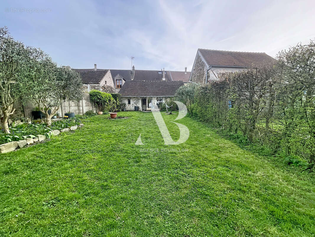 Maison à LA CHAPELLE-GAUTHIER