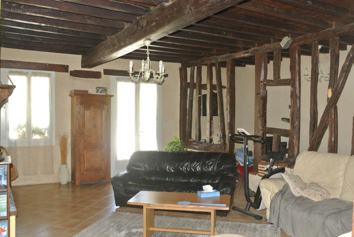 Maison à MAUVEZIN-SUR-GUPIE