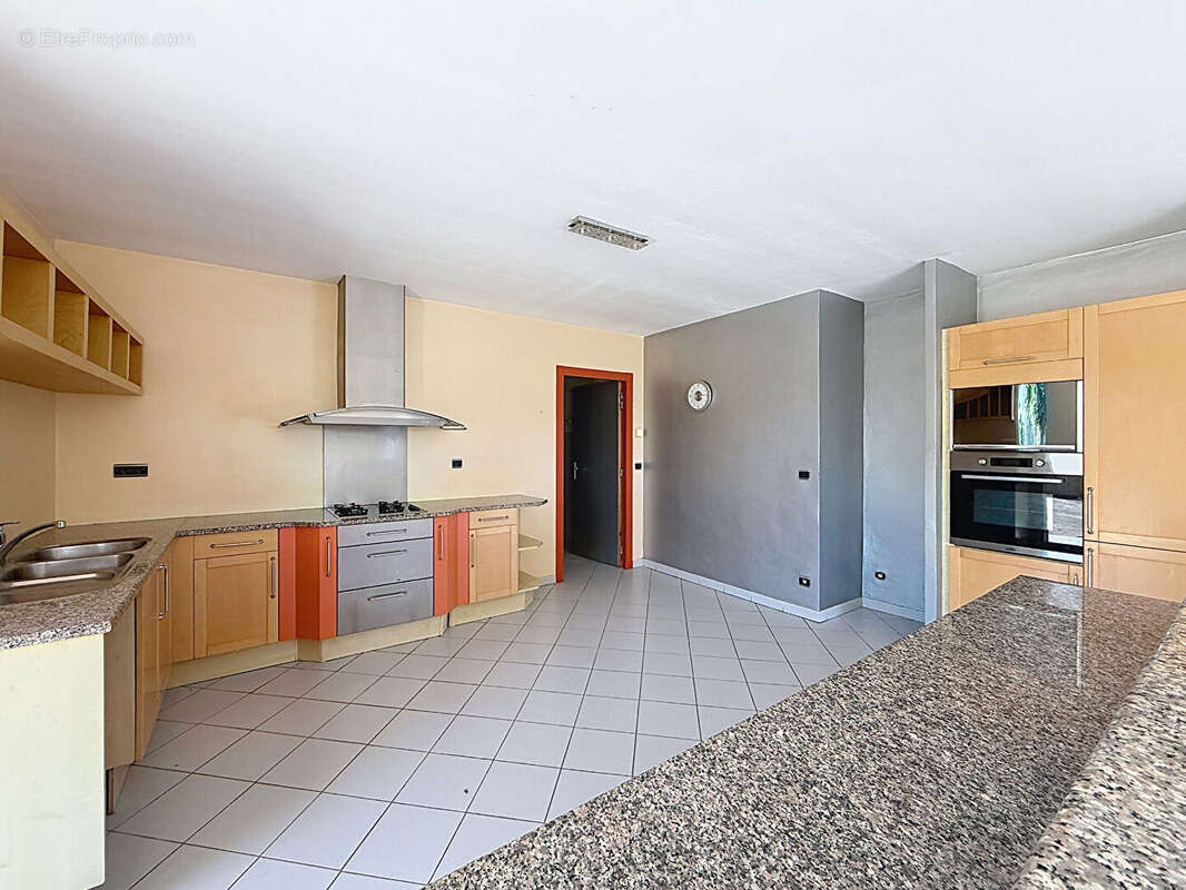 Maison 200m² à aubagne - photo 10
