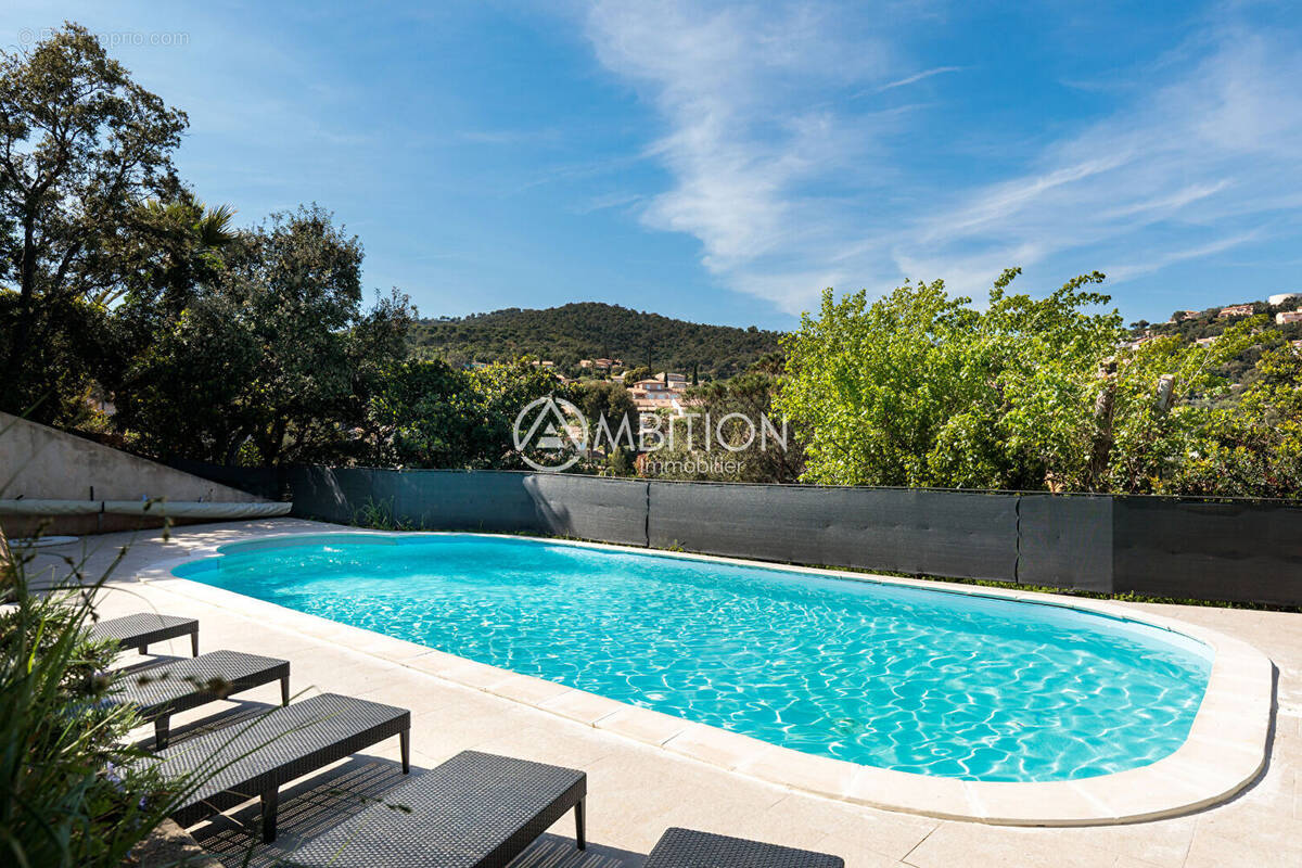 Maison à LES ISSAMBRES