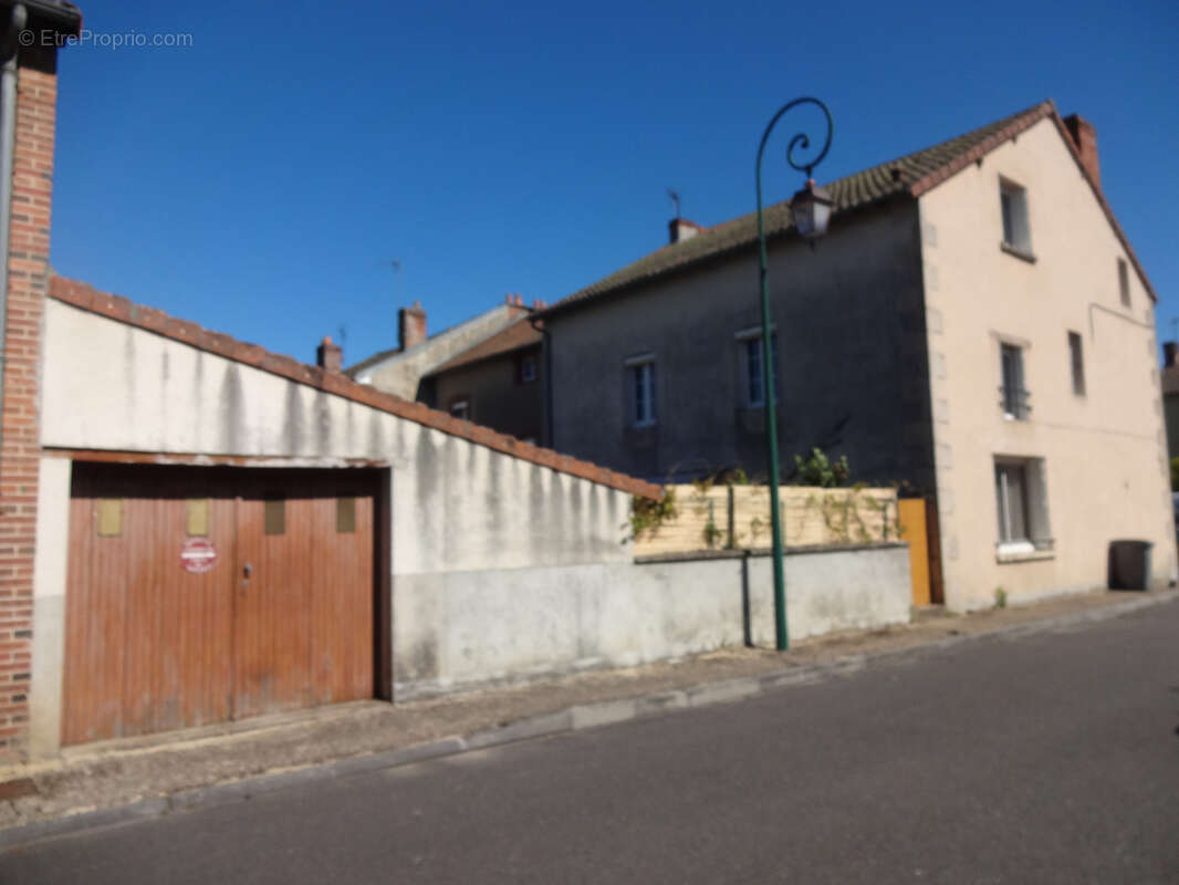 Maison à BELLAC