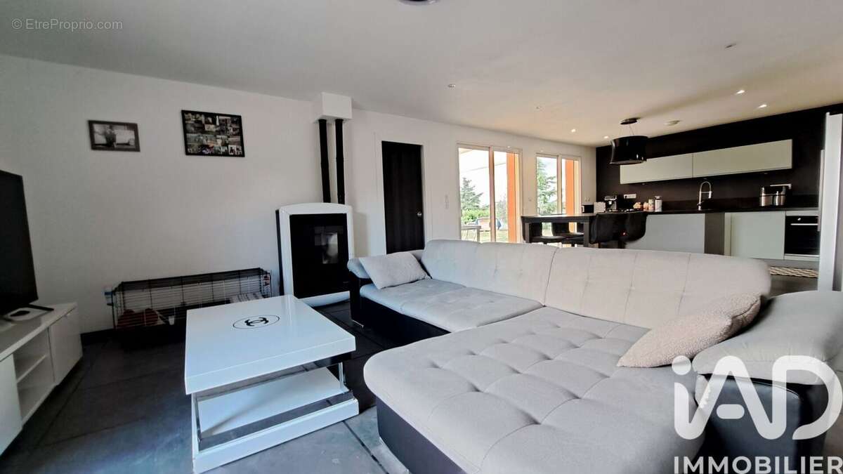 Maison 96 m² à Eclassan  - photo 5