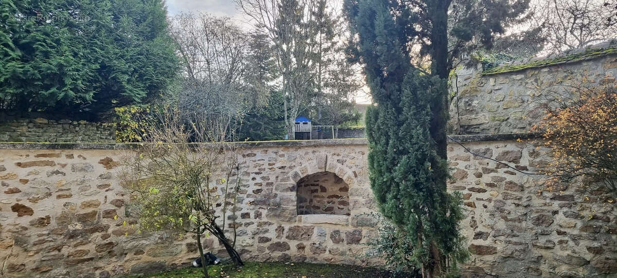 Maison à CHALAUTRE-LA-GRANDE