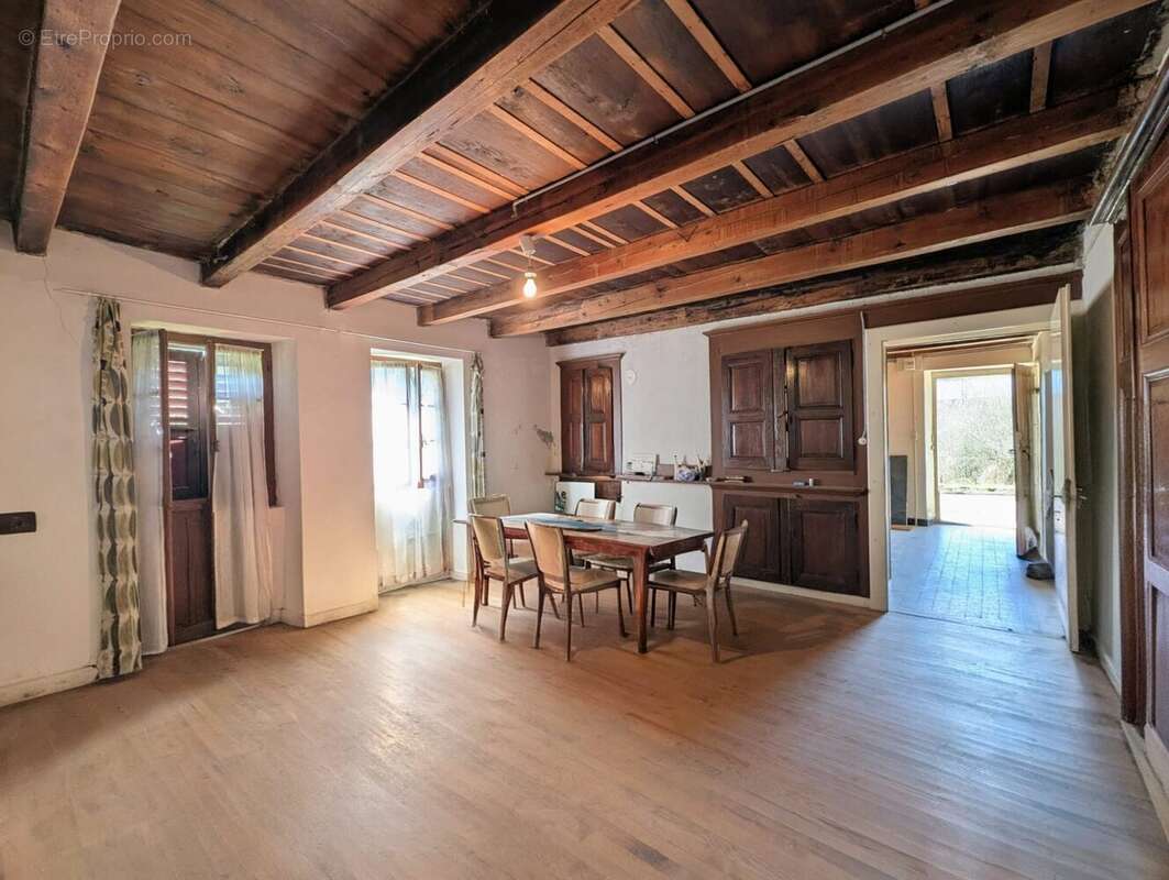 Maison à BOGEVE