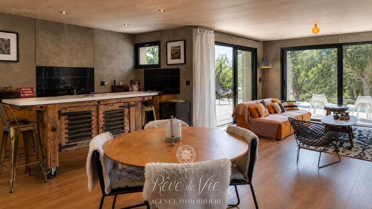 Maison moderne de 2023 sur les hauteurs du lavandou avec piscine - photo 5