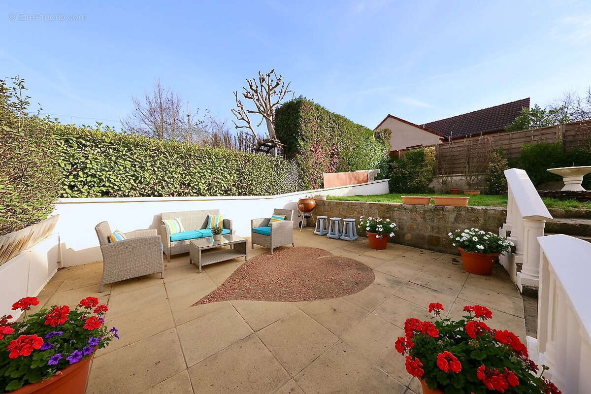 Maison à CORBEIL-ESSONNES