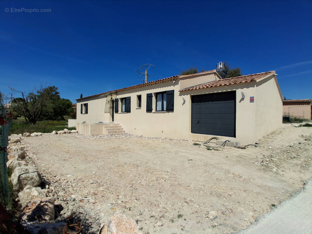 Maison à SAINT-SATURNIN-LES-APT