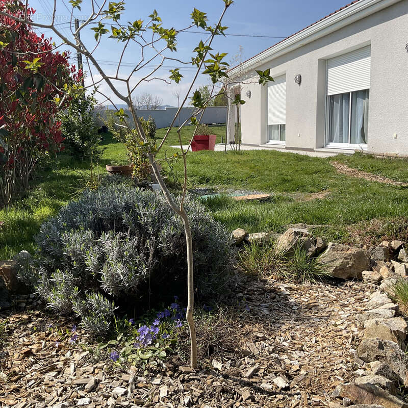 Maison contemporaine de 2020, en excéllent état, matériaux et finitions de grande qualité... - photo 3