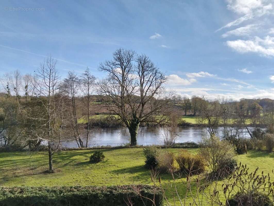 Maison à ANSAC-SUR-VIENNE