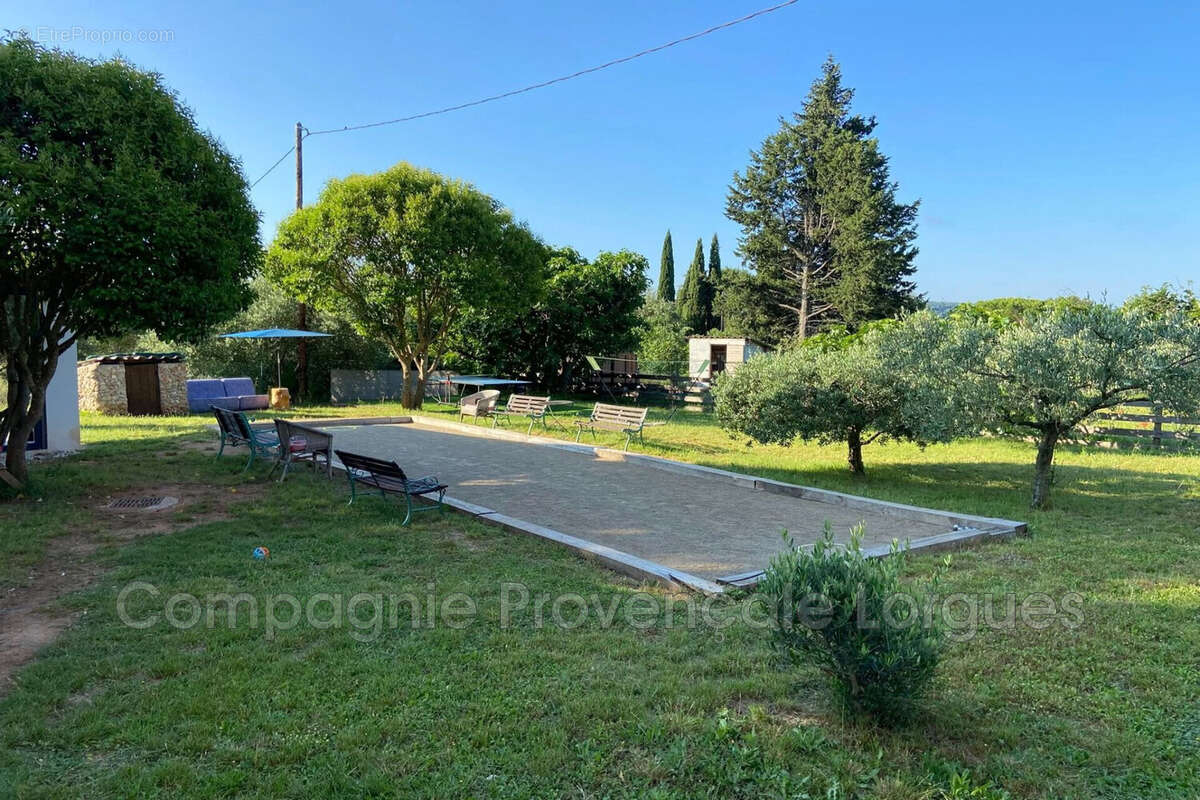 Maison à VILLECROZE