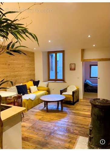 Grand t4 avec studio coin nuit et ses deux greniers a renover - photo 9