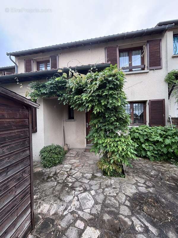 Maison à NANTERRE