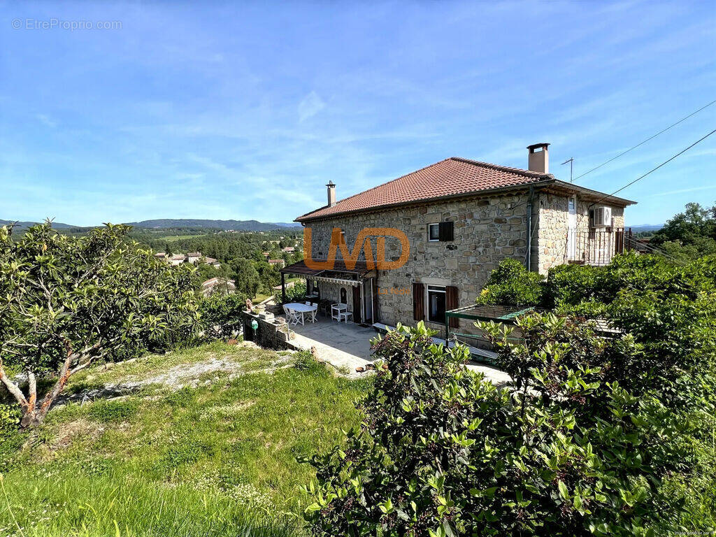 Maison à LABLACHERE