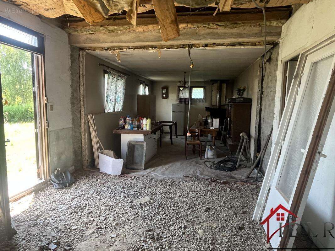 maison de village de type f6, 160 m2 sur un terrain de 2250 - photo 5