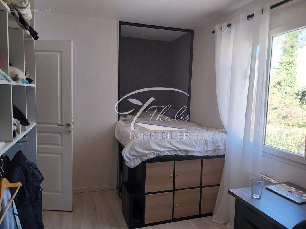 Maison à AMBARES-ET-LAGRAVE