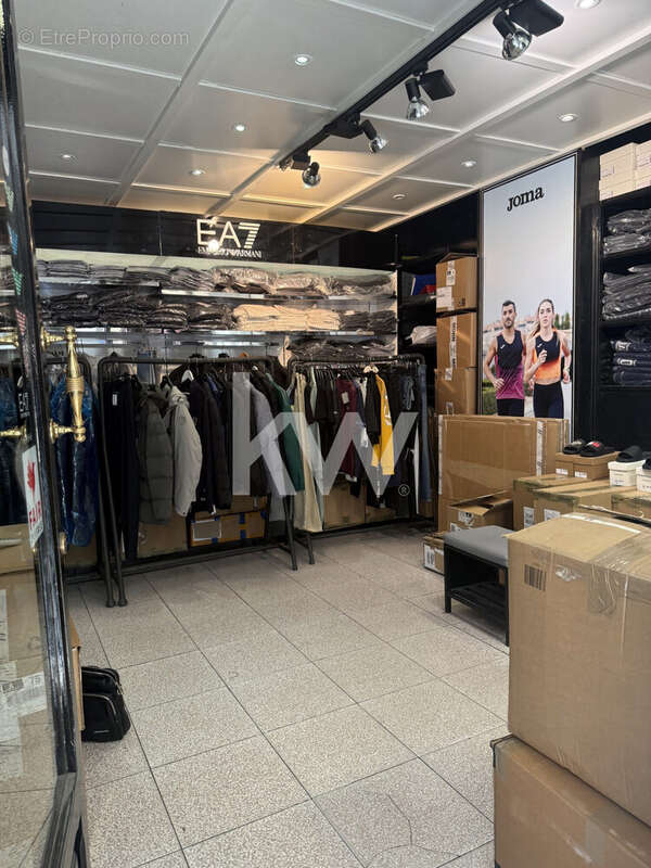 Commerce à PARIS-3E