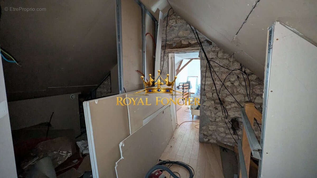 Maison 87 m² à Antogny-Le-Tillac  - photo 8