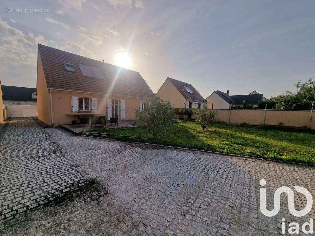 Photo 3 - Maison à LA GENEVRAYE