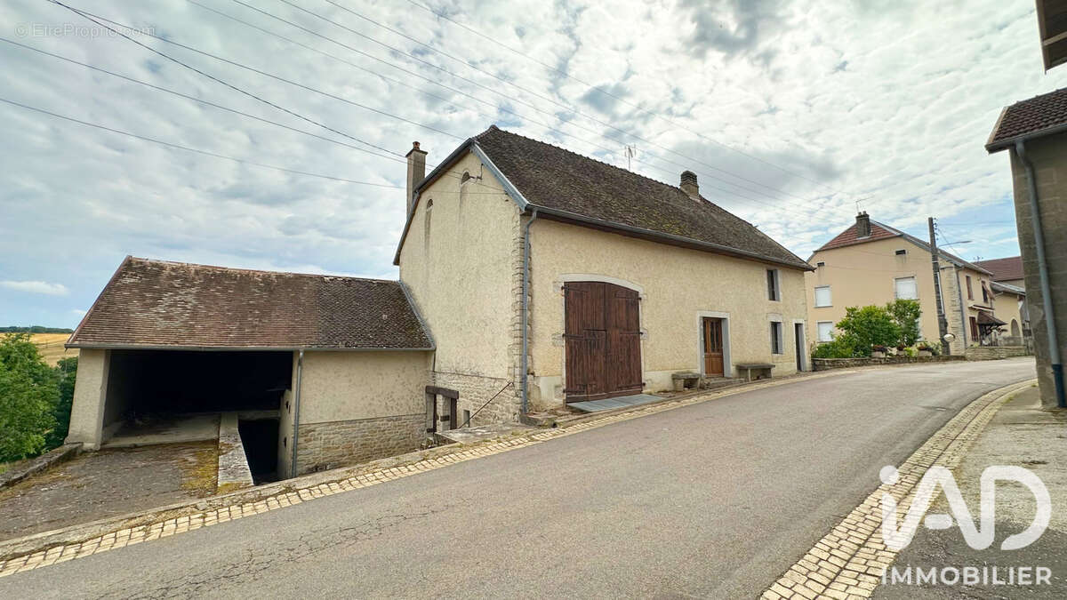 Maison 163 m² à Cendrey  - photo 3