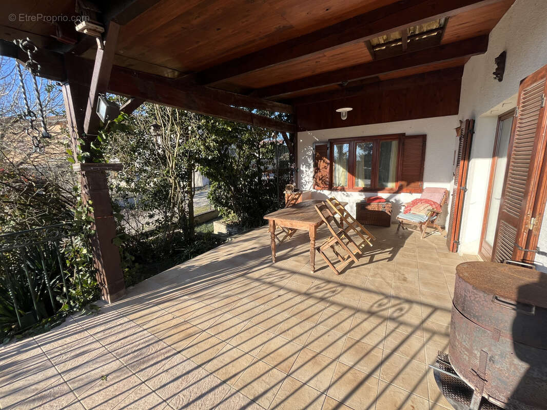 Maison à SAINT-ROMAIN-DE-JALIONAS