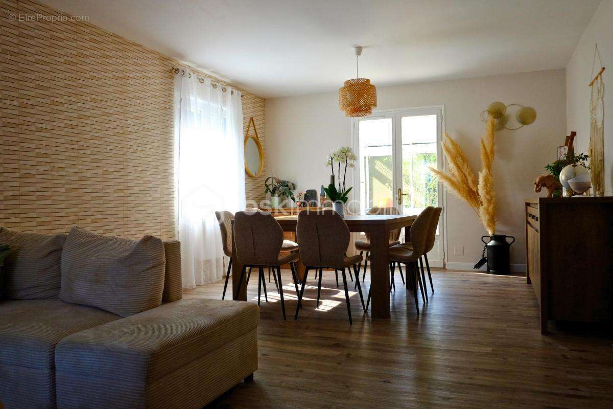 EXLUSIVITE : Grande familiale au calme et proche du bourg de PLOUMILLIAU - photo 7
