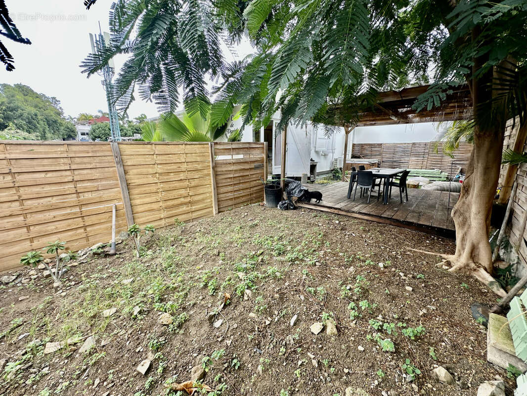 Maison à CAPESTERRE-BELLE-EAU