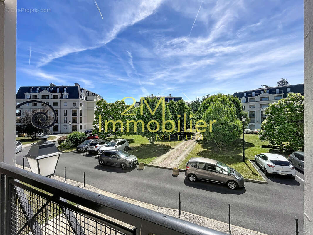 Appartement à DAMMARIE-LES-LYS