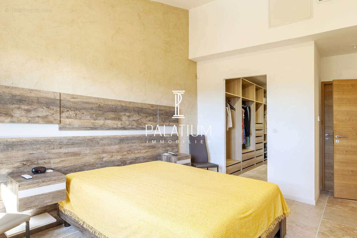 Maison à GREOUX-LES-BAINS