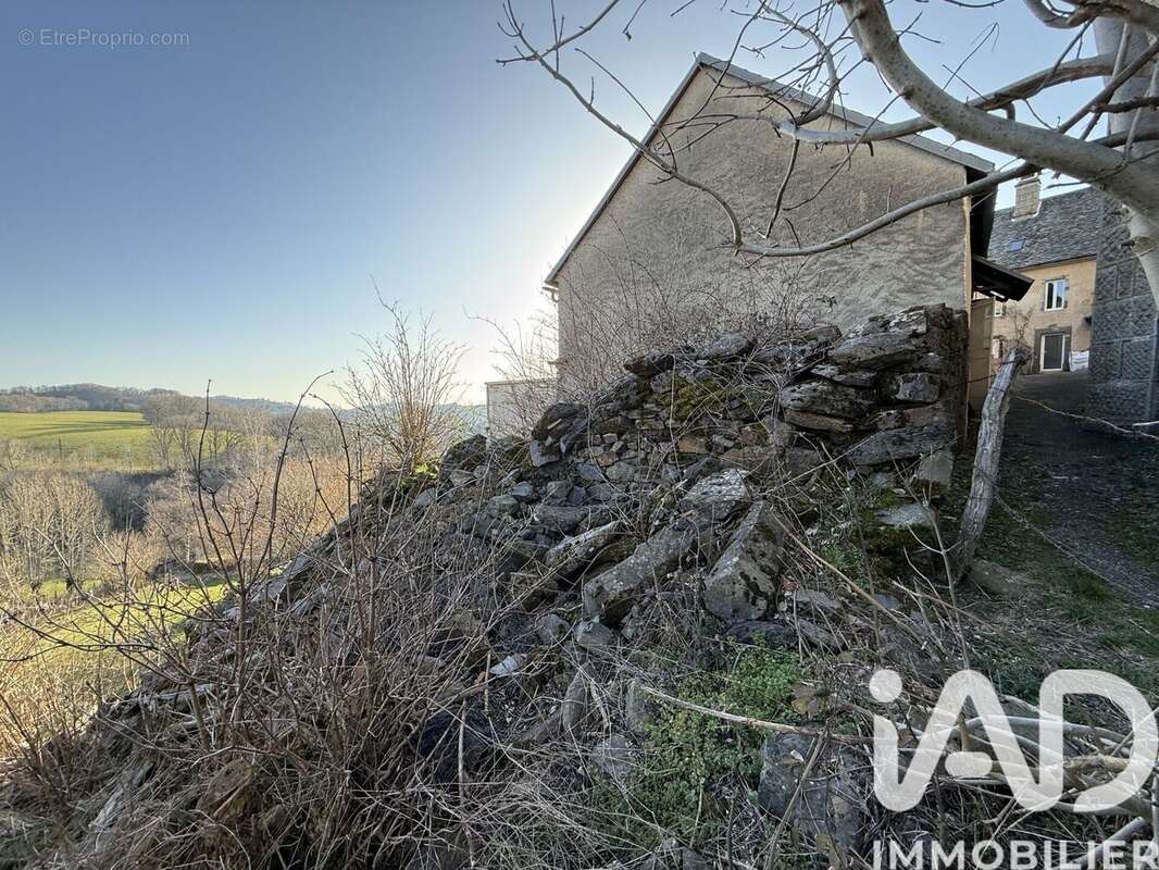 Terrain 340 m² à Curieres  - photo 4