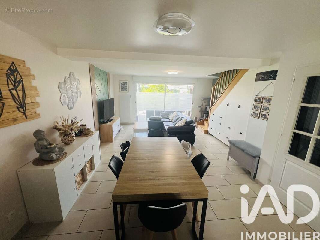 Photo 2 - Maison à VERMELLES