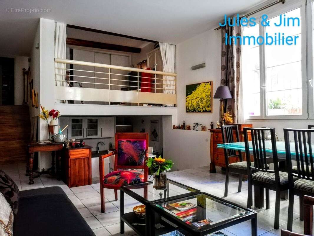 Appartement à MARSEILLE-5E