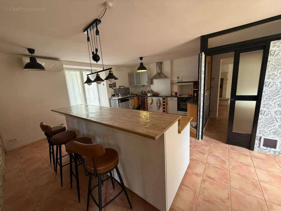 Maison à NEUVILLE-DE-POITOU